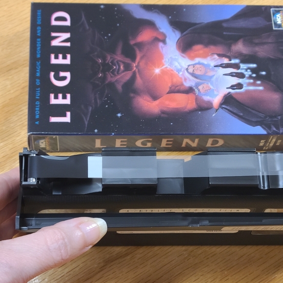 VHS 1986 Legend movie Tom Cruise Time Curry Ridley Scott fantasy Rated PG - Picture 5 of 6